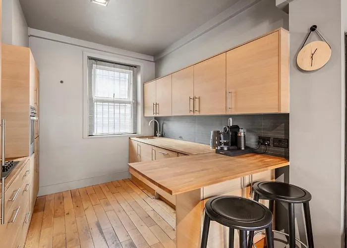 Spacious Home On Chapel Market